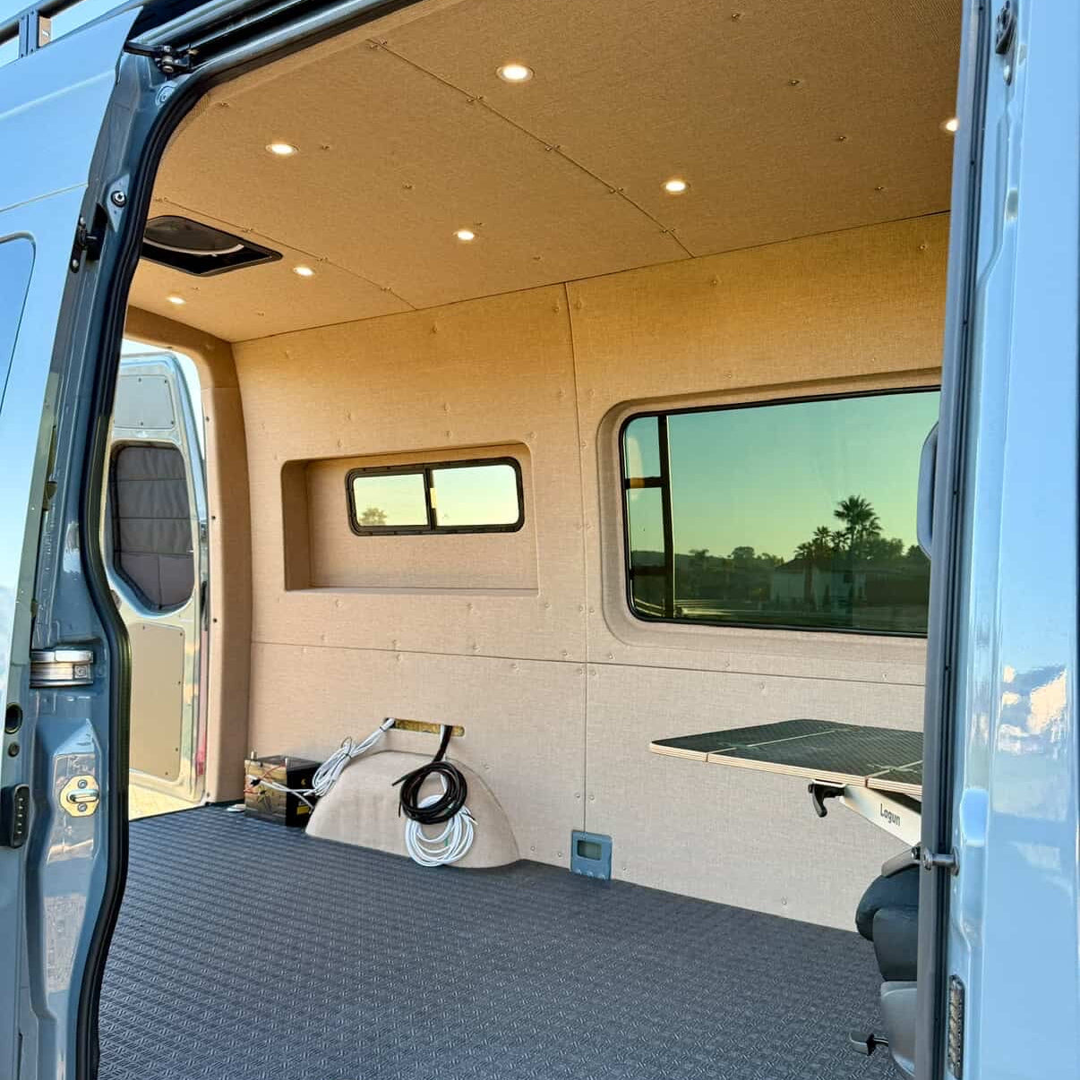 GoCode Mercedes Sprinter Rear Half-Slider Window Trim Ring