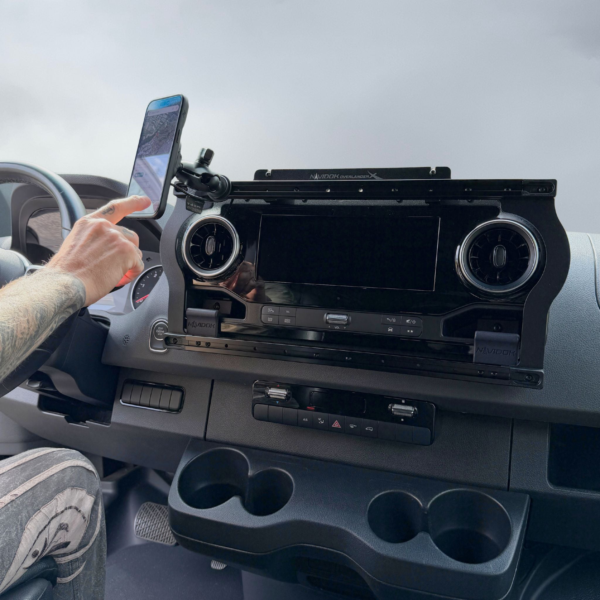 Terra X NAVIDOK Overlander X - No Drill - Dash Mount for Mercedes Sprinter