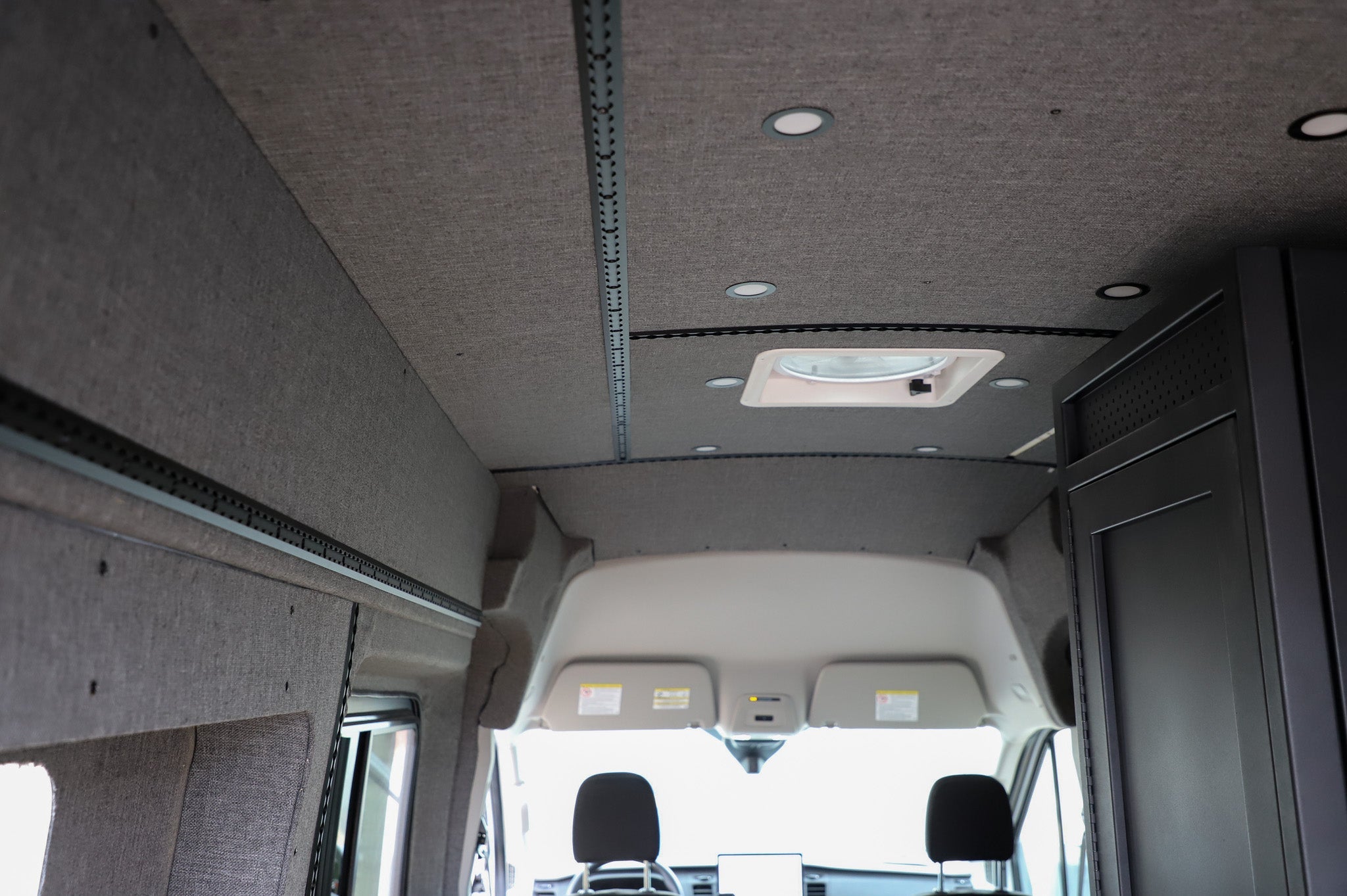 VanEssential Recessed Shallow Venture L-Track (2 Pack)