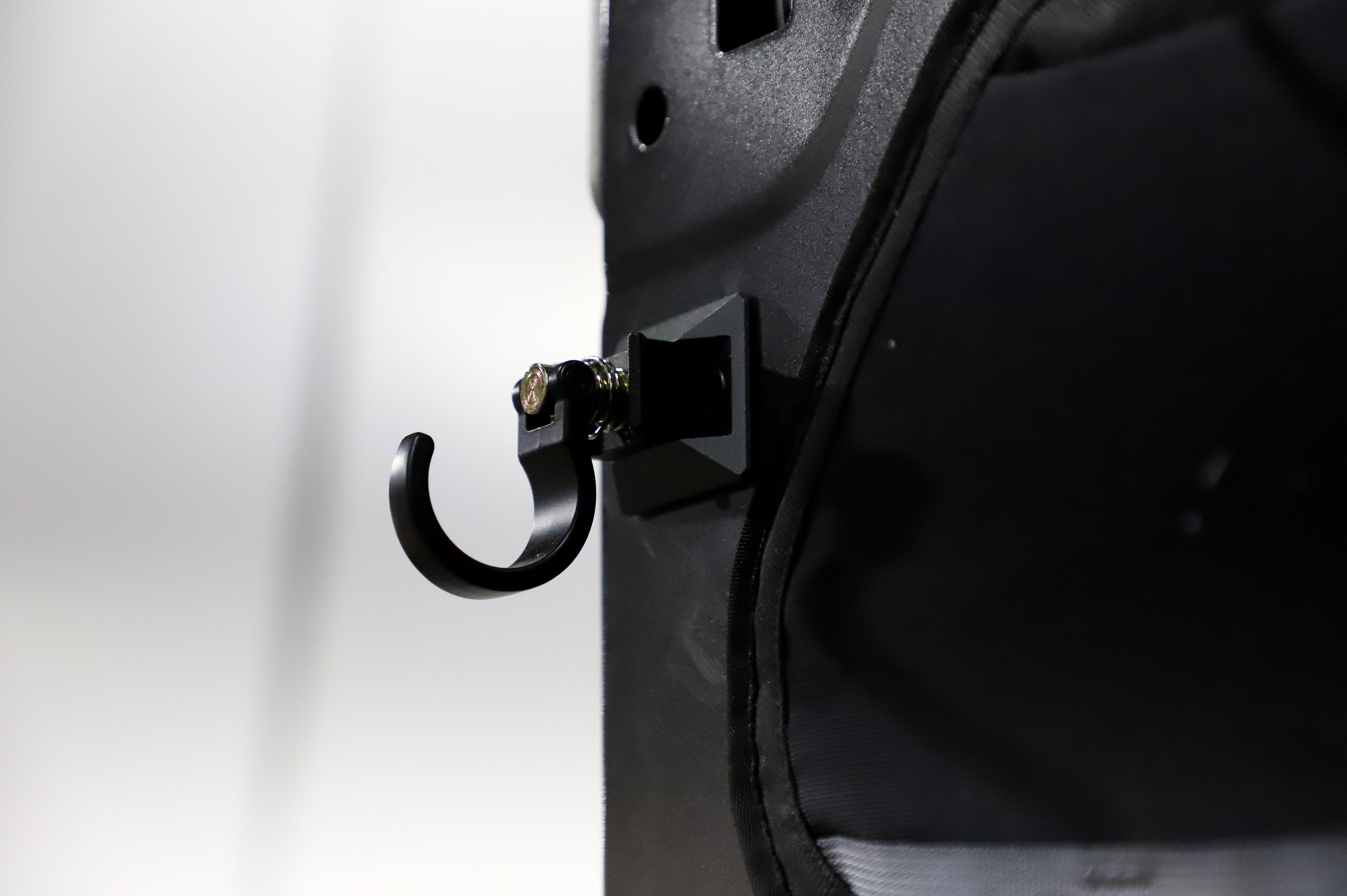 VanEssential Venture L-Track Single Stud Mount (2 Pack)