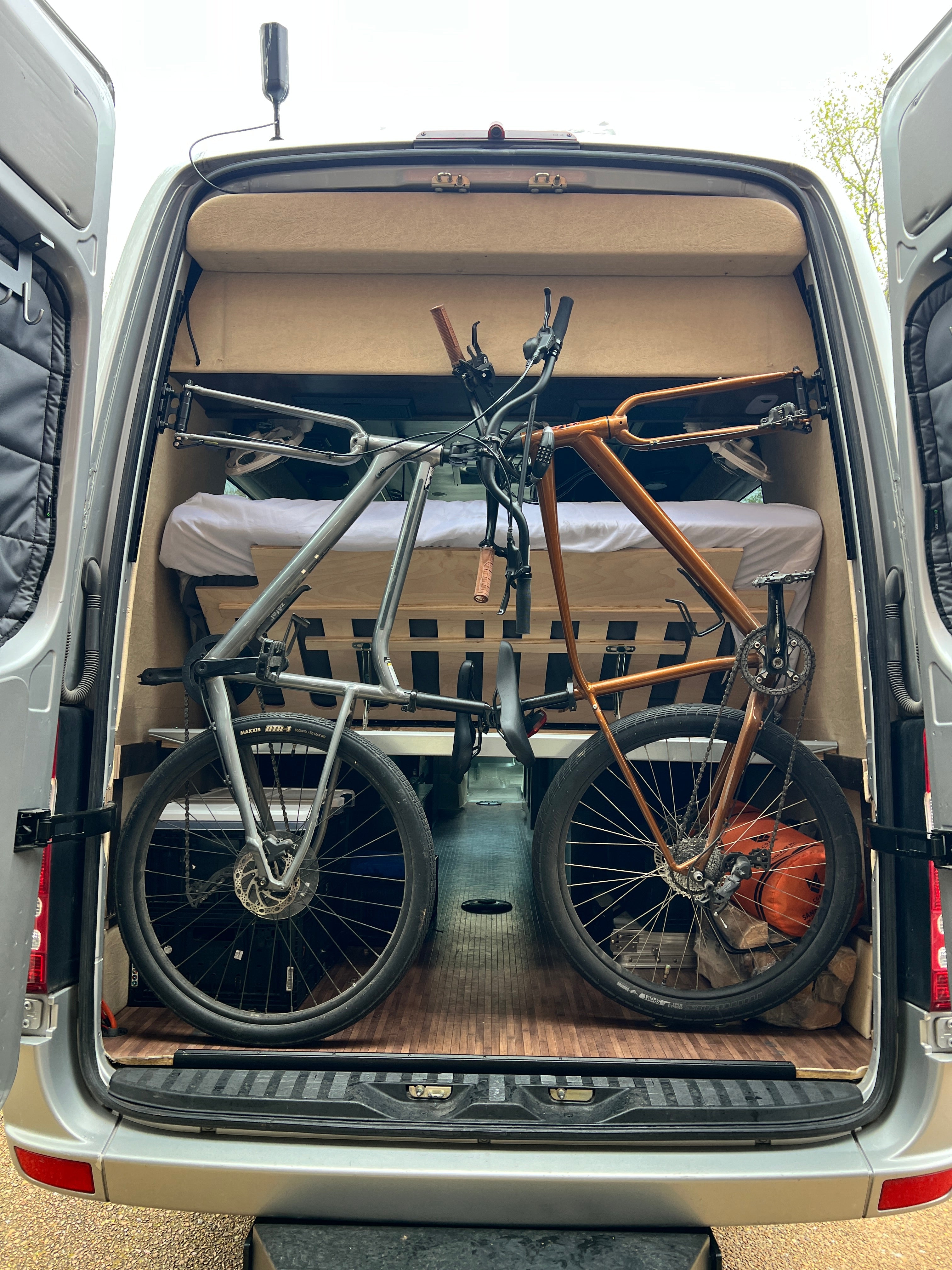 VanEssential Rectangle Venture L-Track (2 Pack)