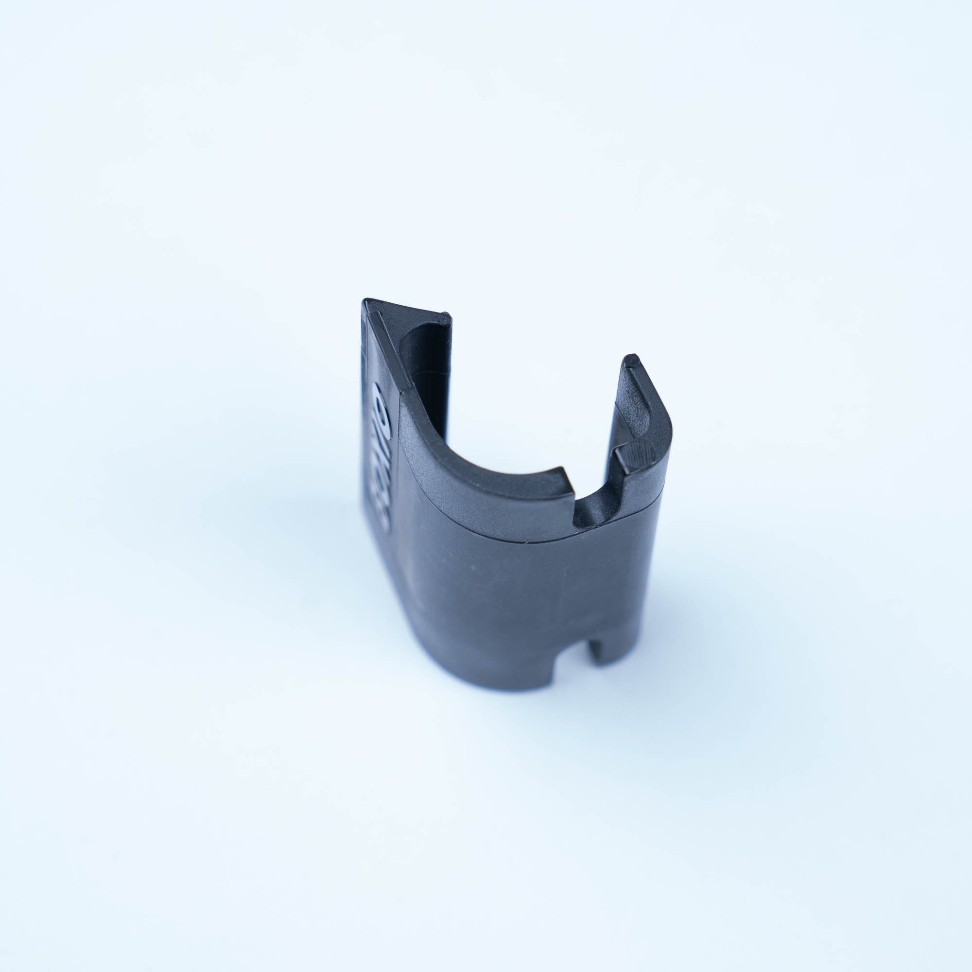 Boxio Fix - Floor Holding Clip