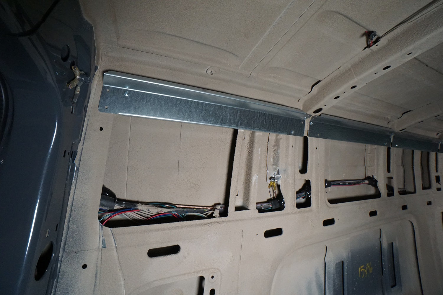 RB Components 2007+ Sprinter Van 170 EXT - Upper Cabinet Wall Brace Kit