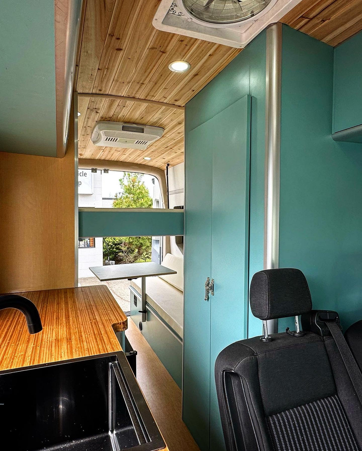 Tec Vanlife / RoamlabX Camper Van Expandable Elevator Bed