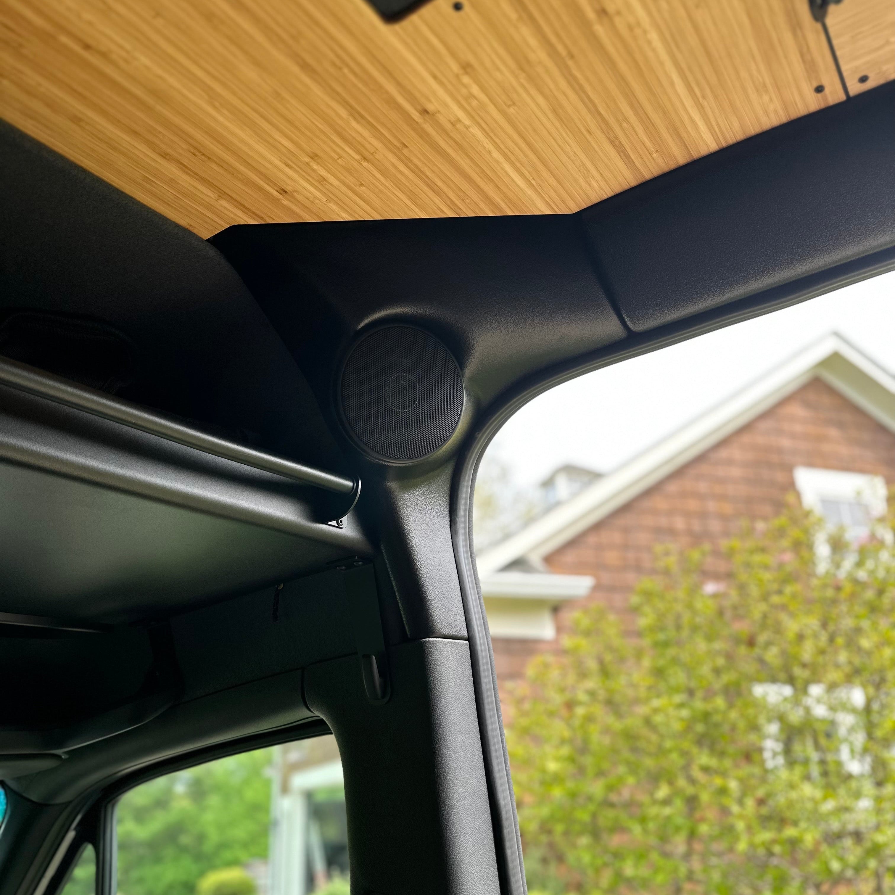 GoCode Mercedes Sprinter B-Pillar Passenger