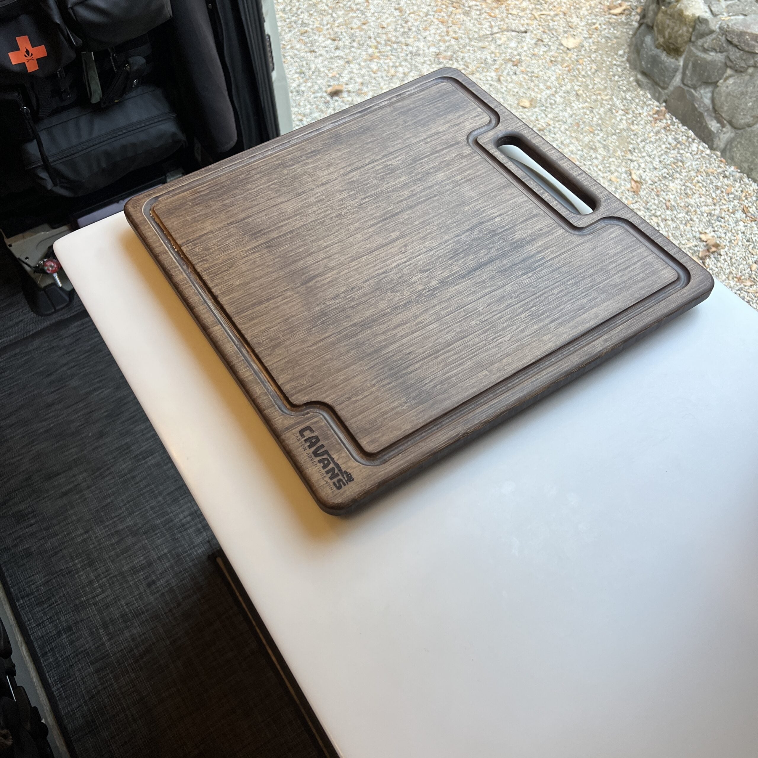 Canyon Adventure Vans Bamboo Cutting Board - STO (chocolate)