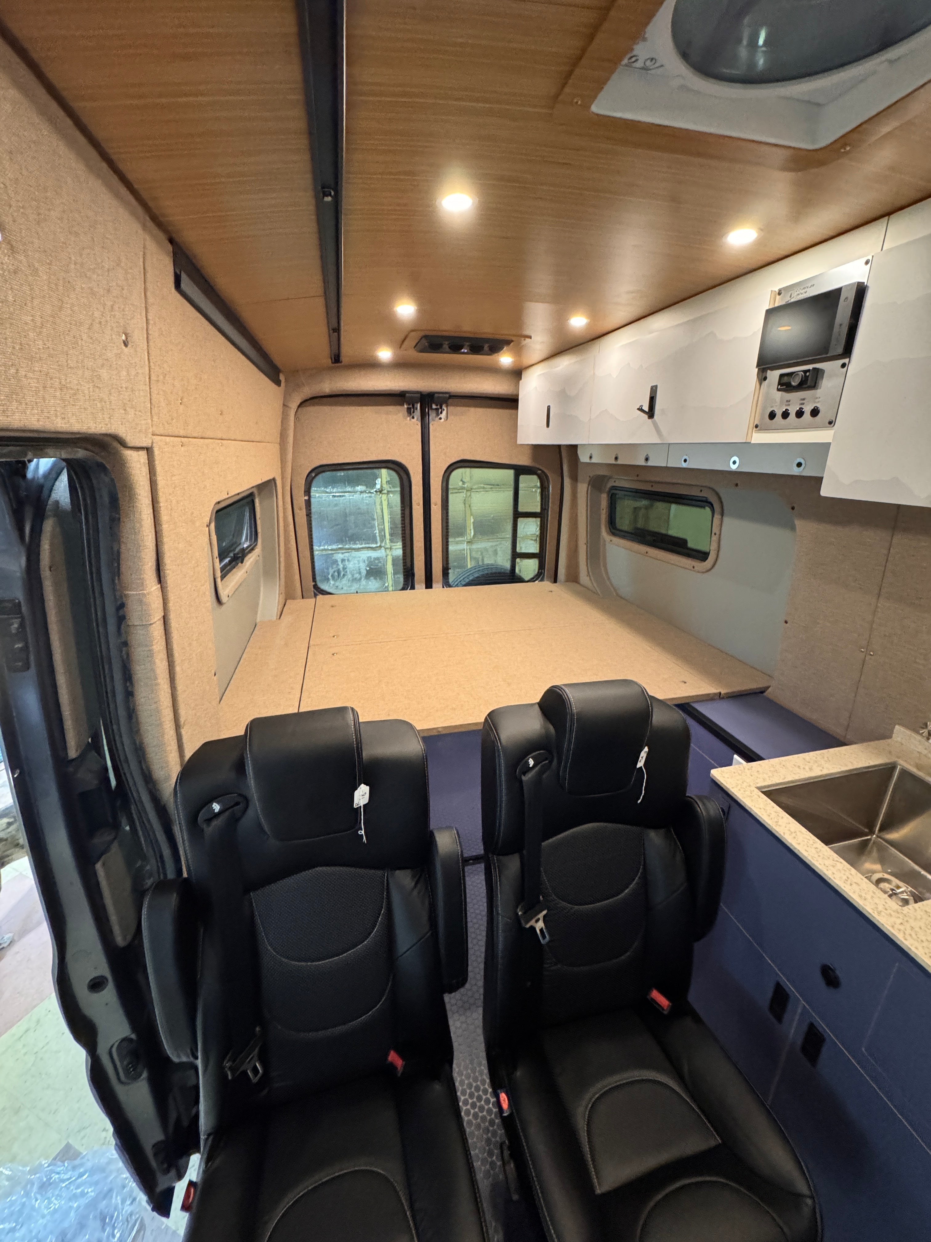 GoCode Ford Transit Innie Pocket Sleeper Half-Slider Window Beauty Ring