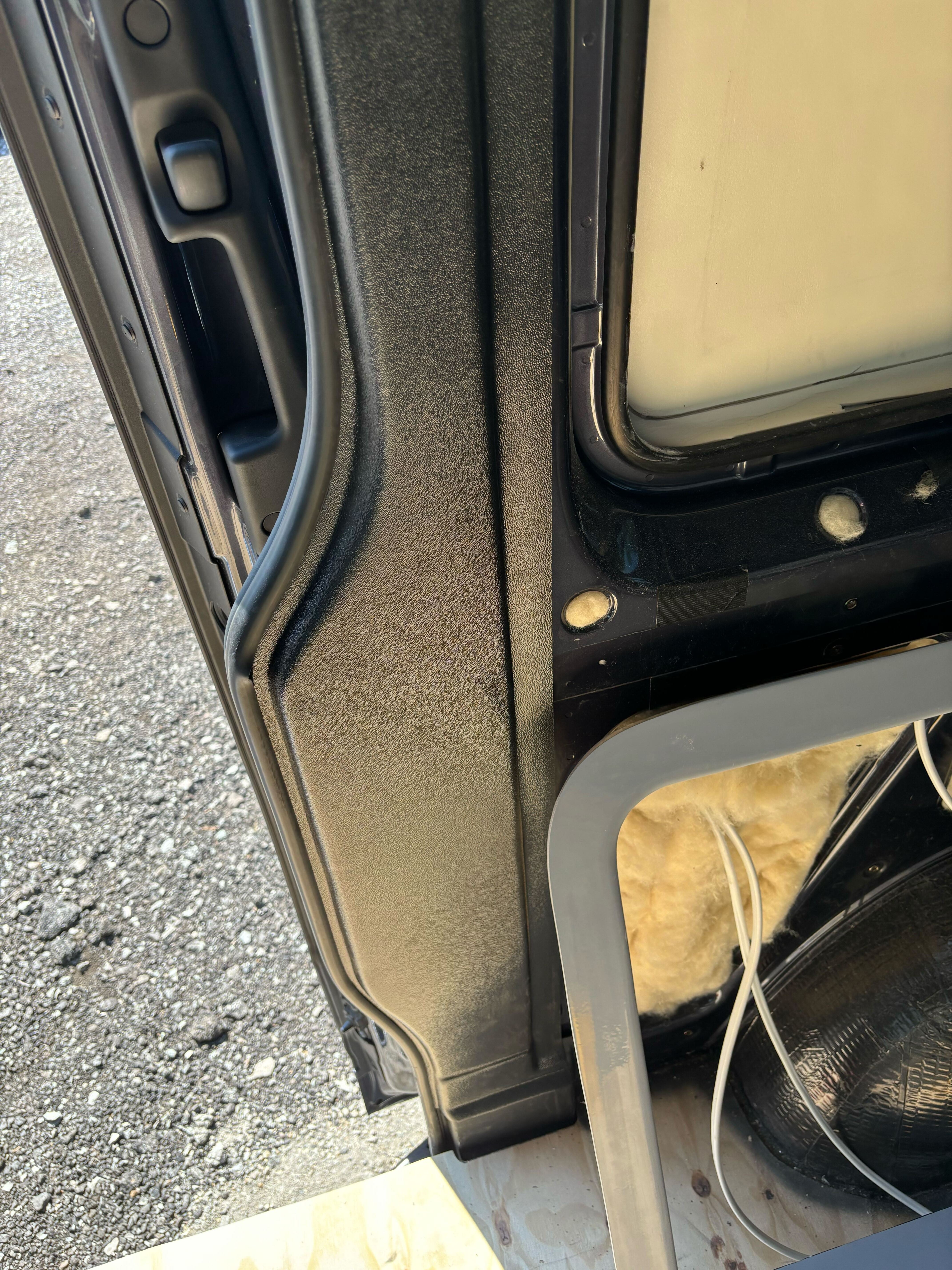 GoCode Mercedes Sprinter C-Pillar Trim Kit