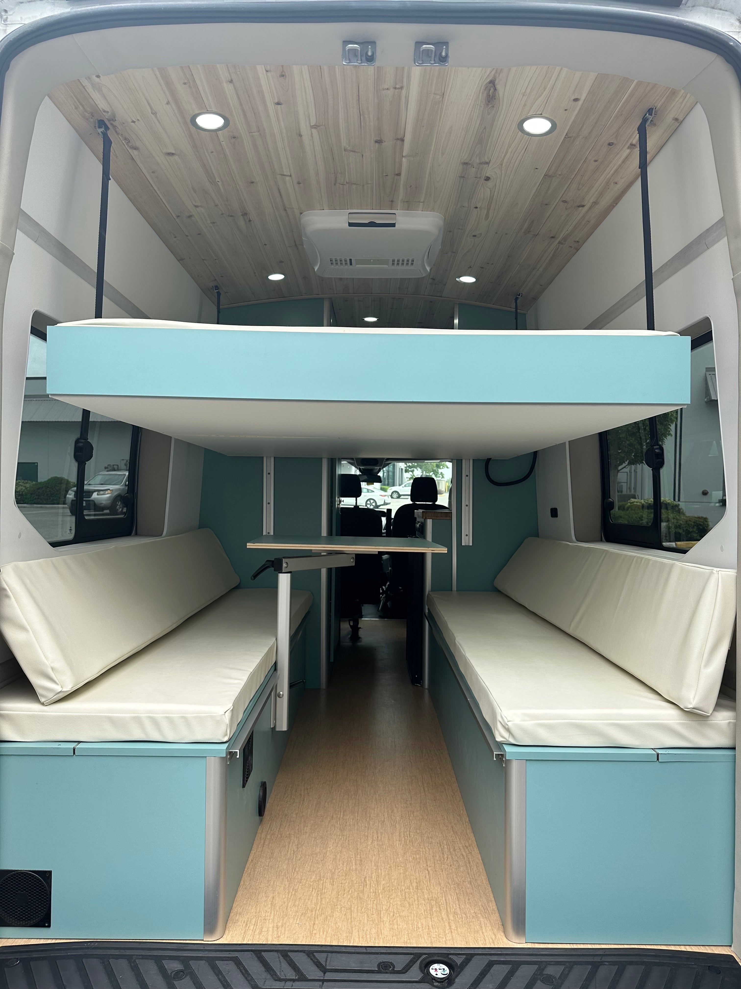 Tec Vanlife / RoamlabX Camper Van Expandable Elevator Bed
