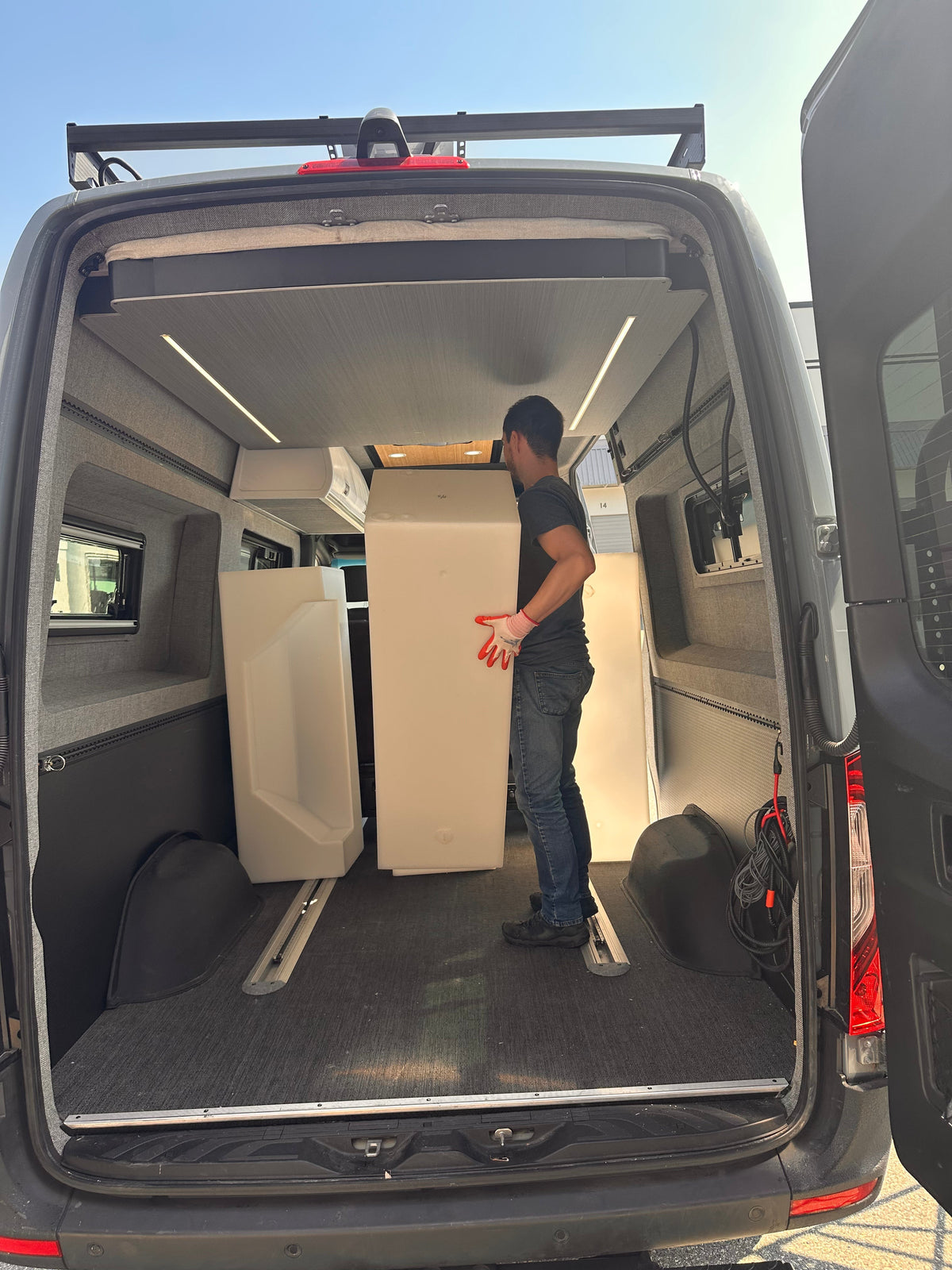 Tec Vanlife / RoamlabX Camper Van Expandable Elevator Bed