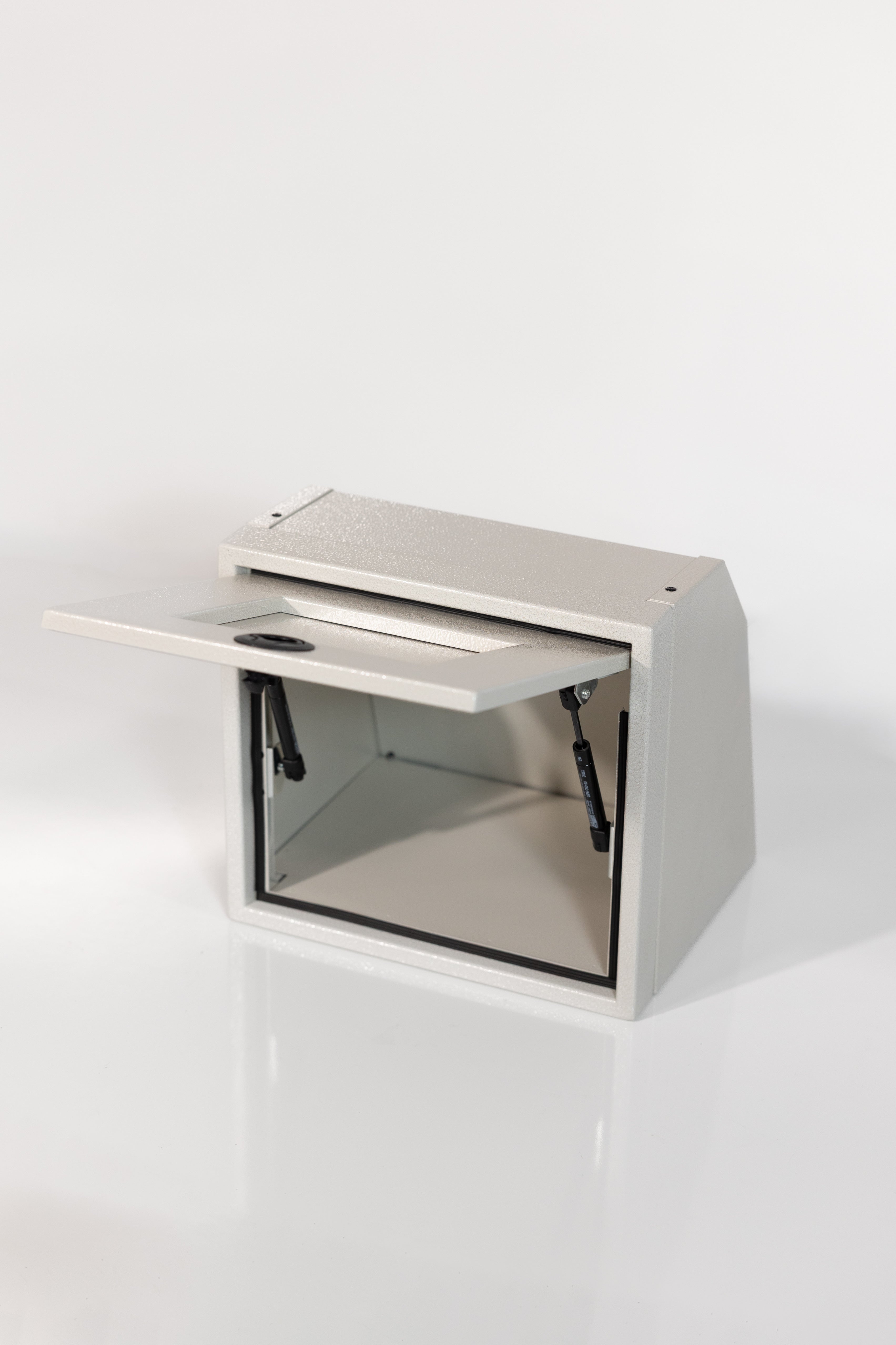 16" Upper Cabinet
