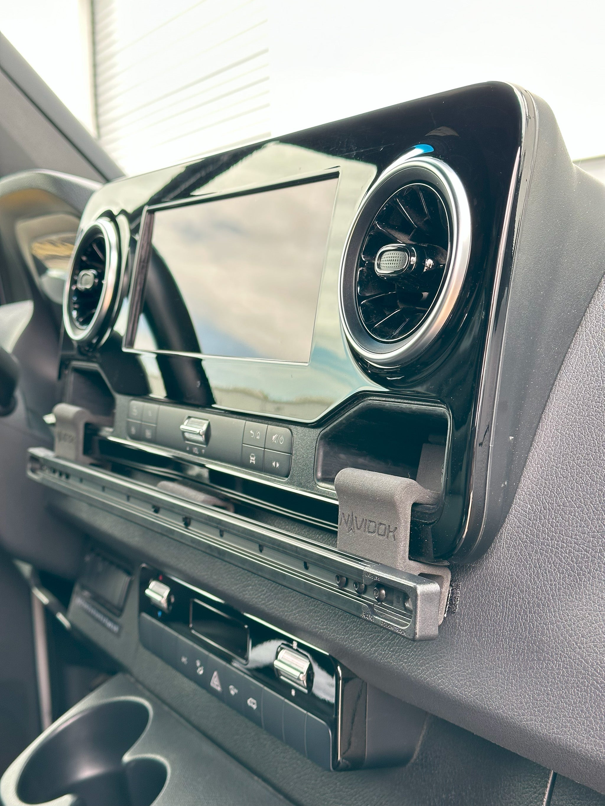 Terra X NAVIDOK Overlander - No-Drill - Mercedes Sprinter Phone & GPS Dash Mount