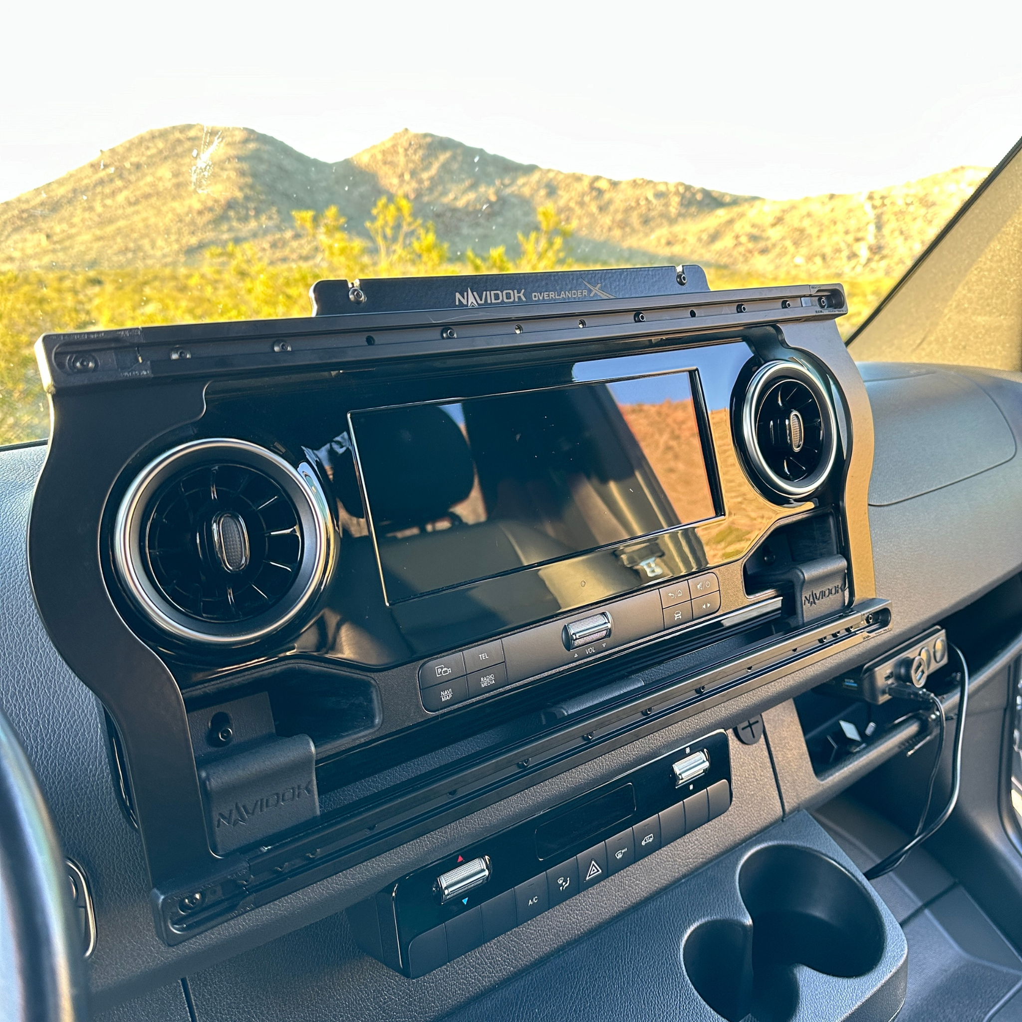 Terra X NAVIDOK Overlander X - No Drill - Dash Mount for Mercedes Sprinter