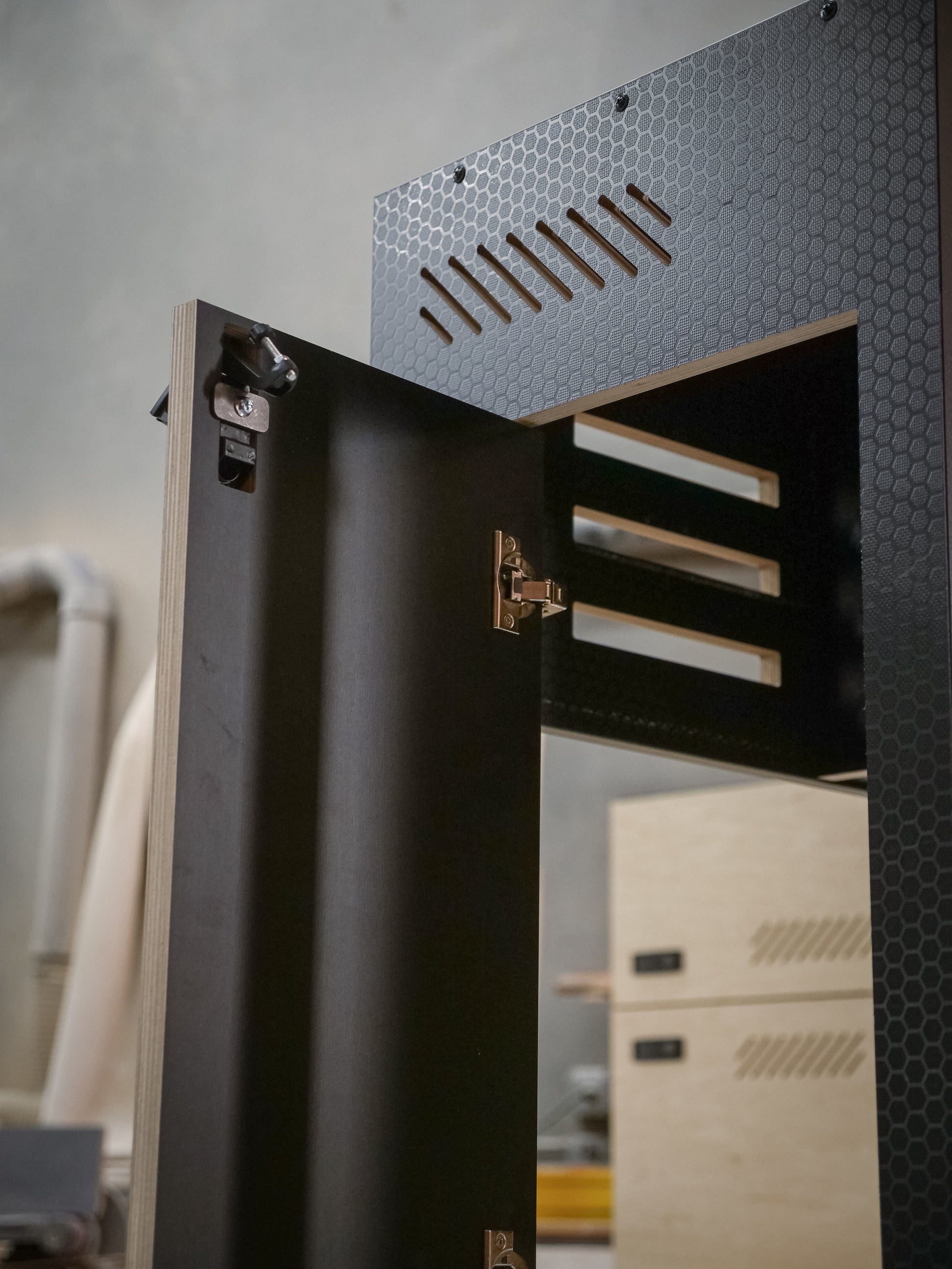 SergSupply Universal Wheel Well Box Set