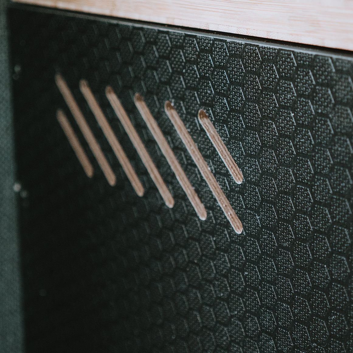 SergSupply Universal Wheel Well Bench Set