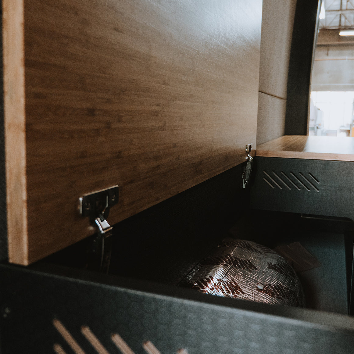 SergSupply Universal Wheel Well Bench Set