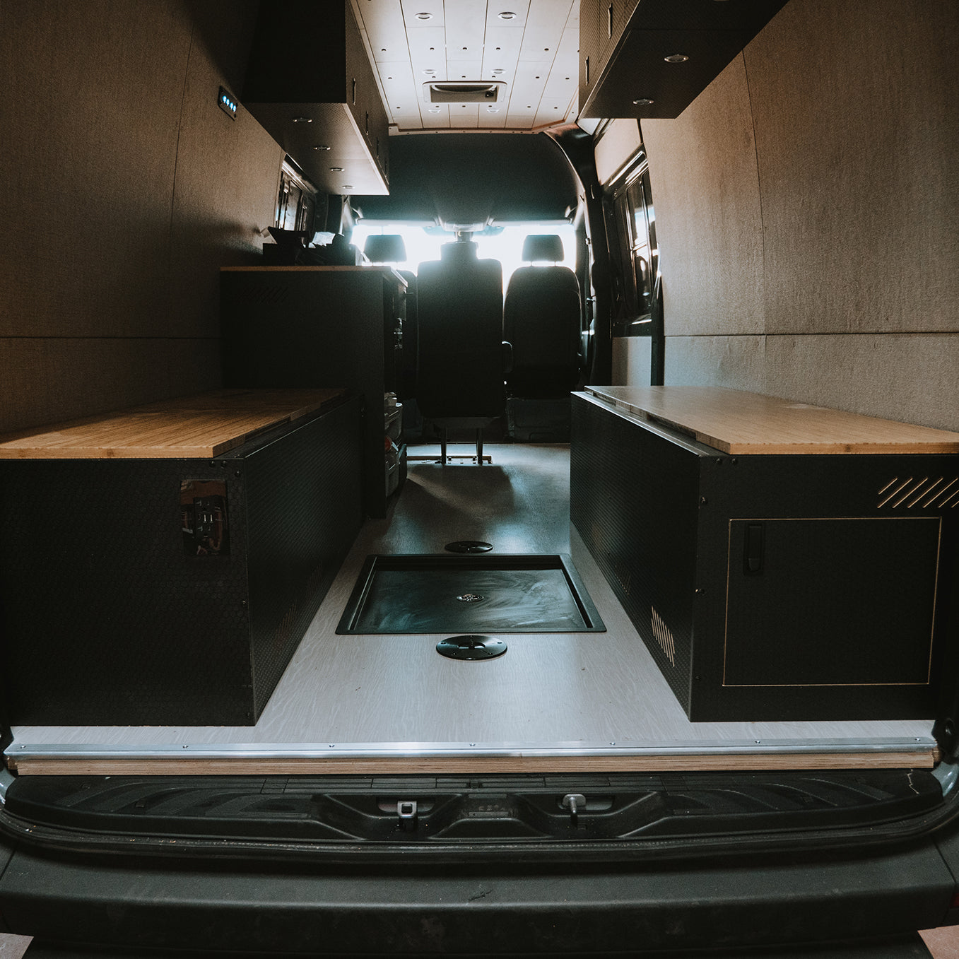 SergSupply Universal Wheel Well Bench Set