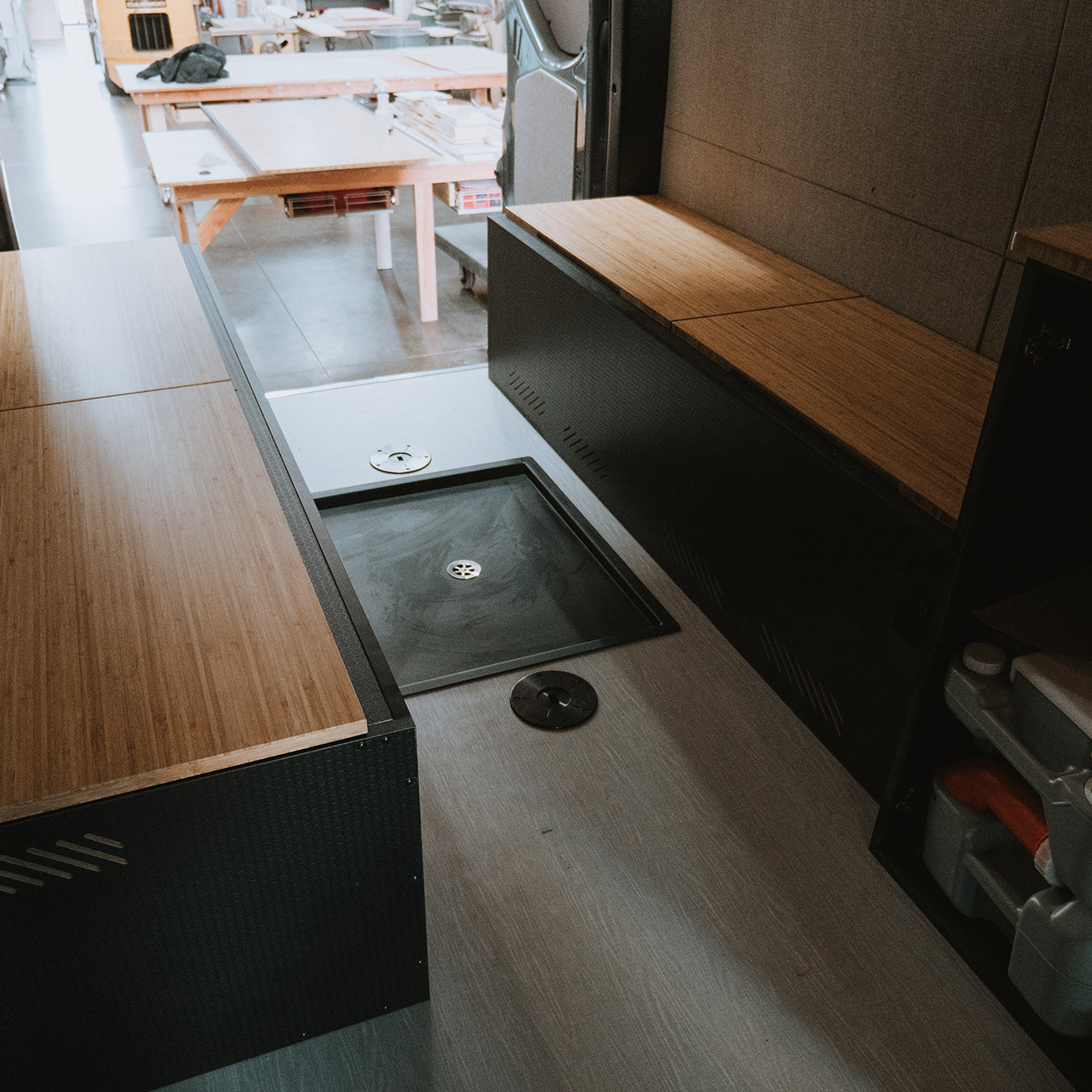 SergSupply Universal Wheel Well Bench Set