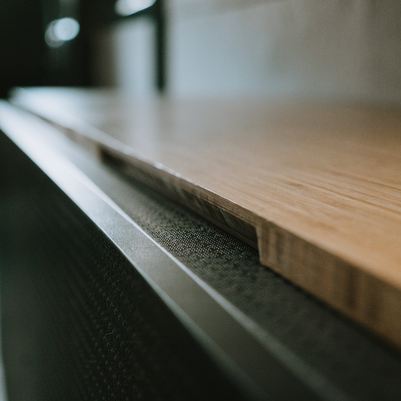 SergSupply Universal Wheel Well Bench Set