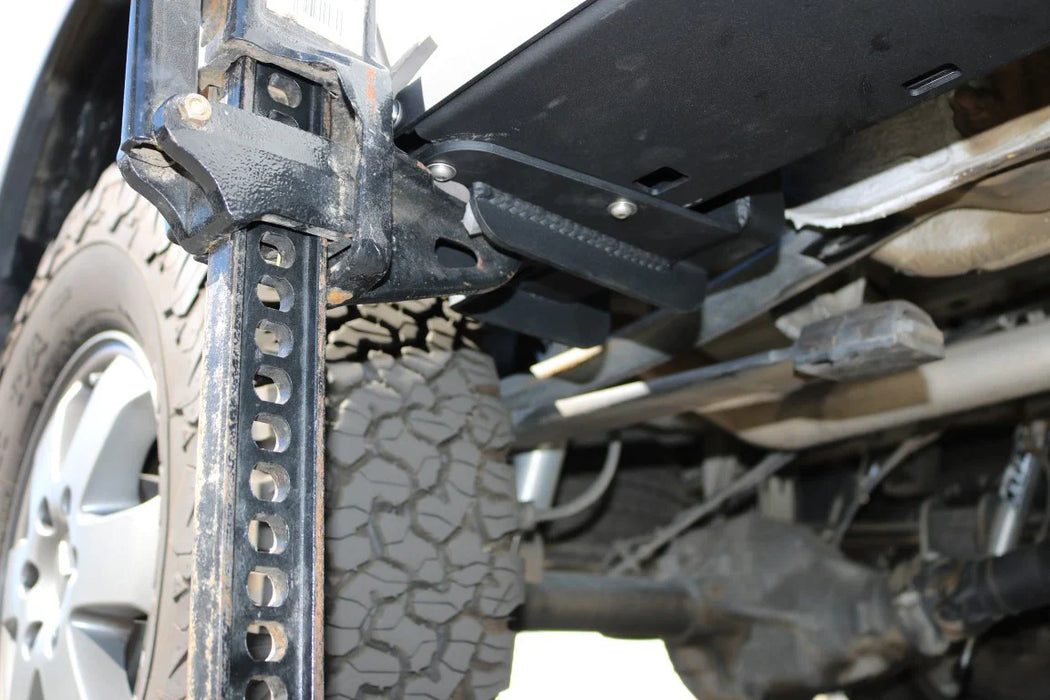 Van Compass 2015-2022 Mercedes Sprinter 144" - 4X4 Rocker Guards