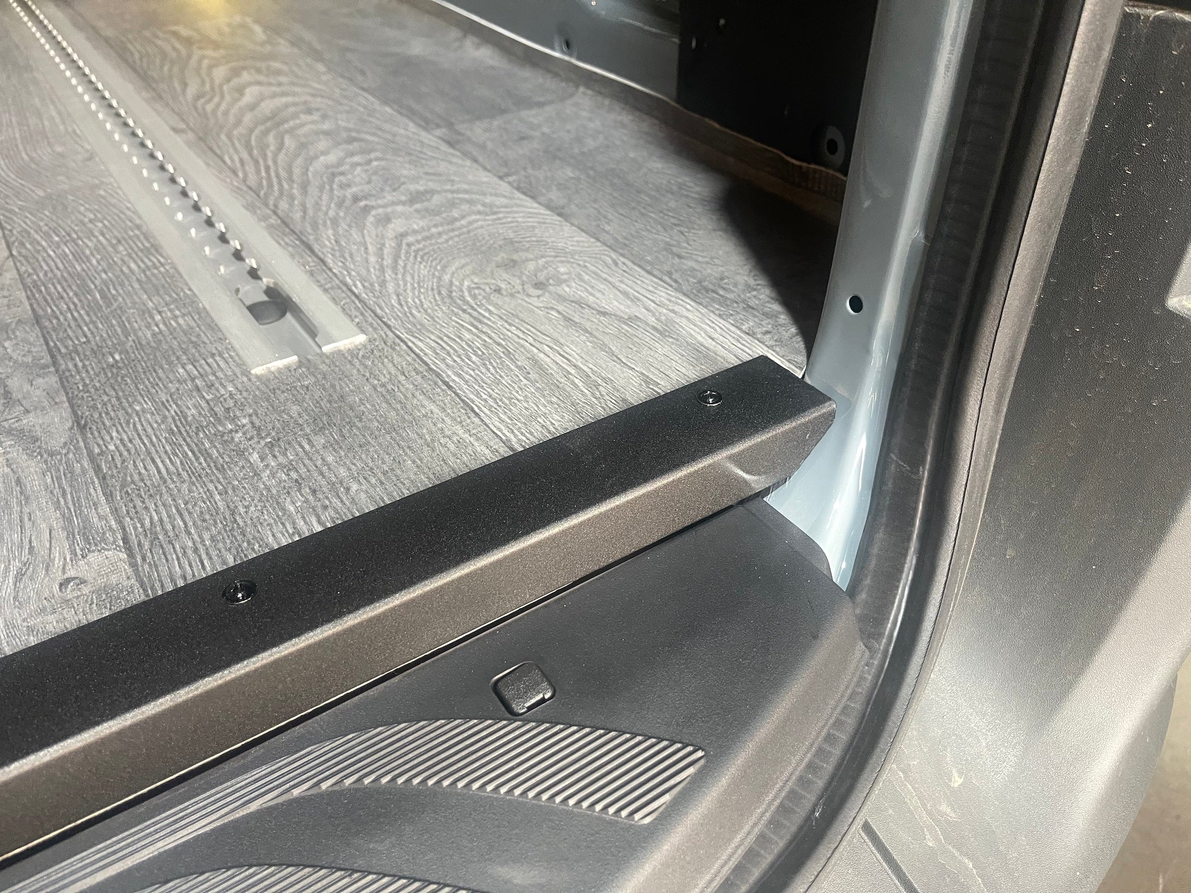 MobiFrame Floor Trim Kit