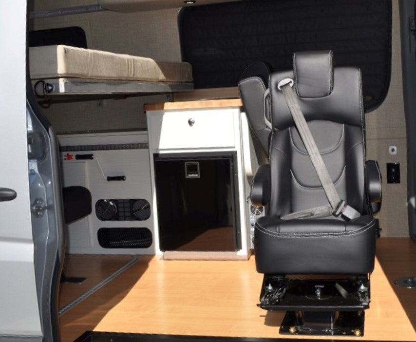 CVC 18” VIP Captain Seat - Swivel Base