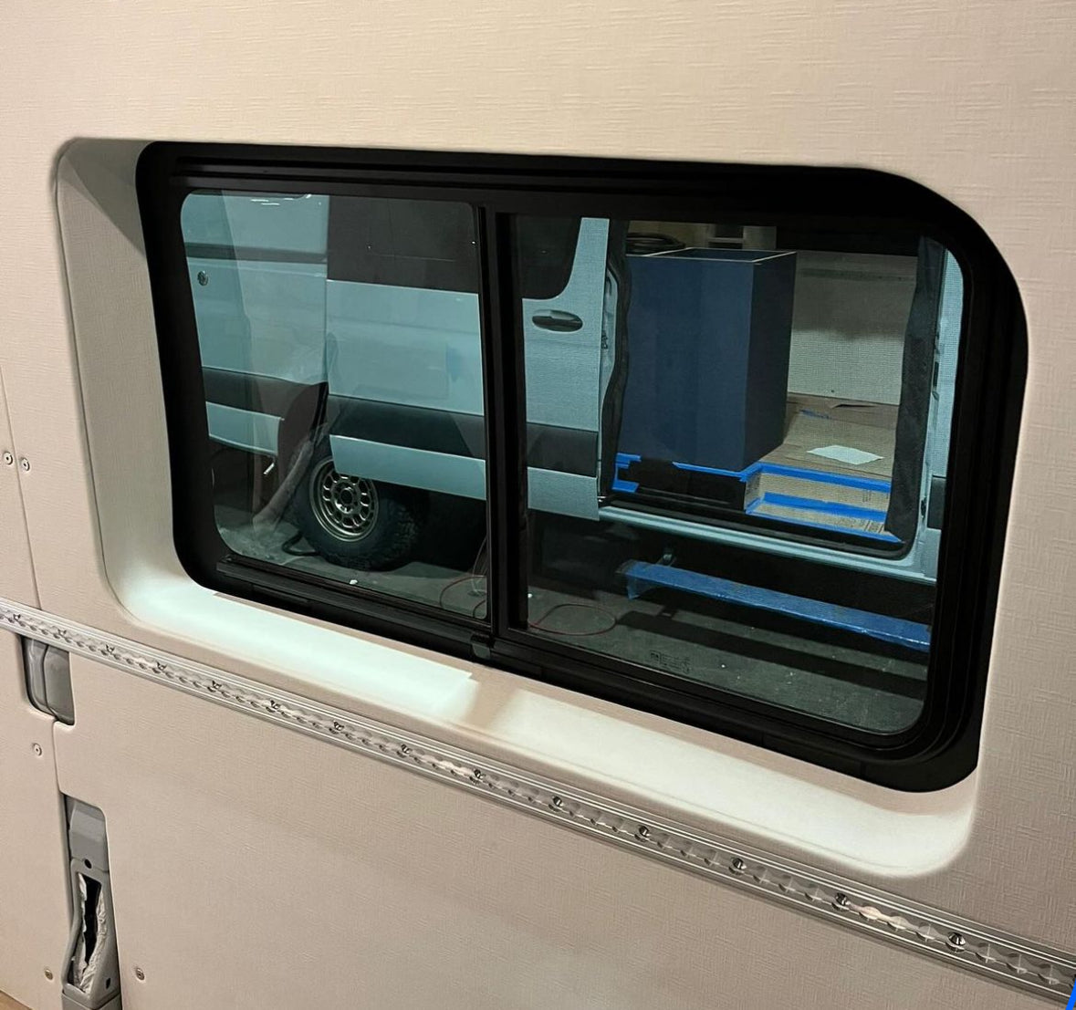 GoCode Ford Transit Window (AMA Driver Mid) Trim Ring
